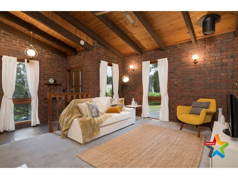 35 York Road, Mount Evelyn VIC 3796