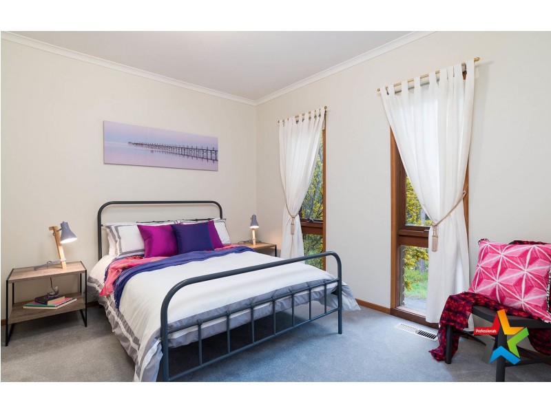 35 York Road, Mount Evelyn VIC 3796