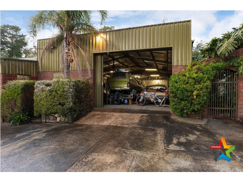 35 York Road, Mount Evelyn VIC 3796