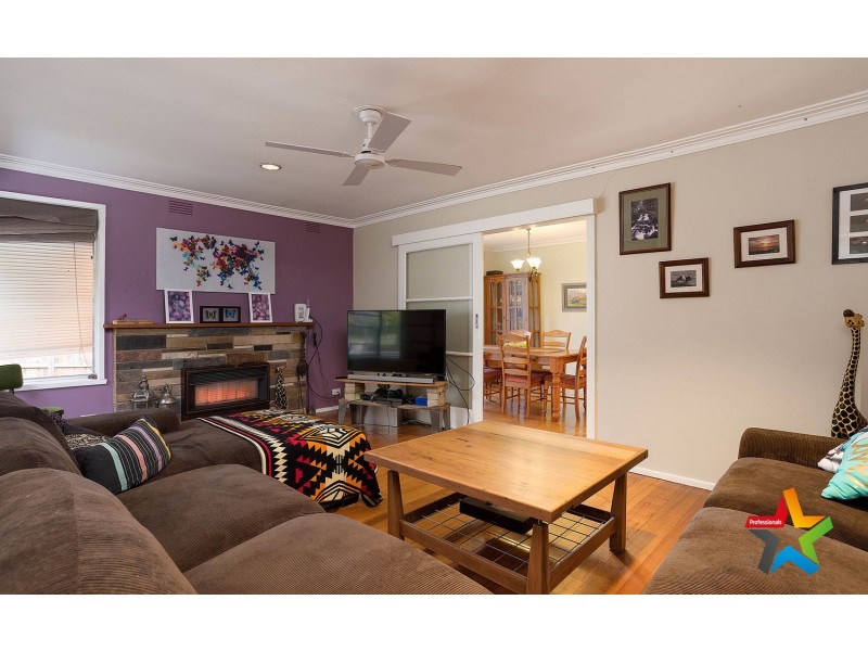 22 Krowera Street, Mooroolbark VIC 3138