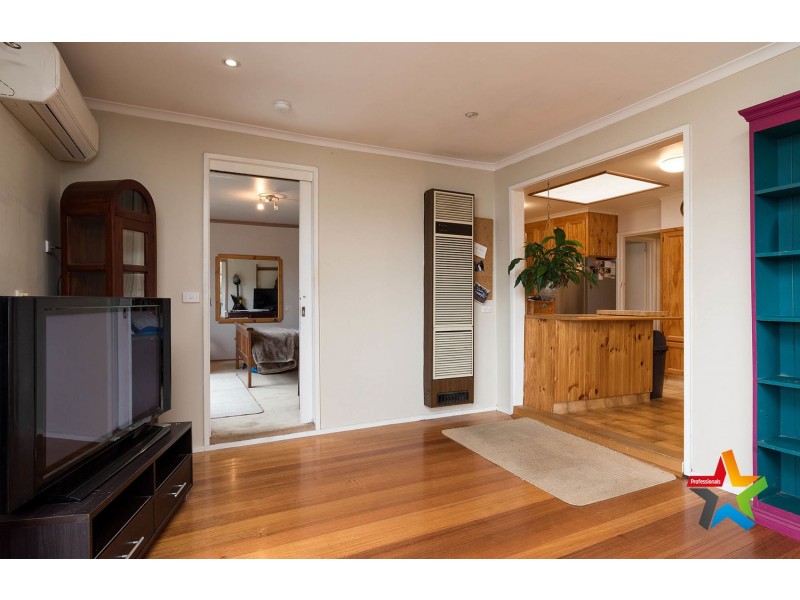 22 Krowera Street, Mooroolbark VIC 3138