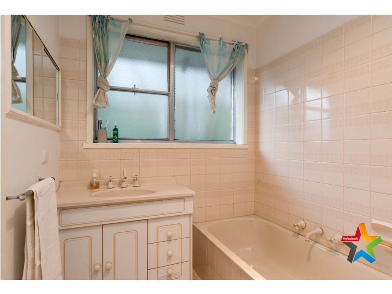 22 Krowera Street, Mooroolbark VIC 3138