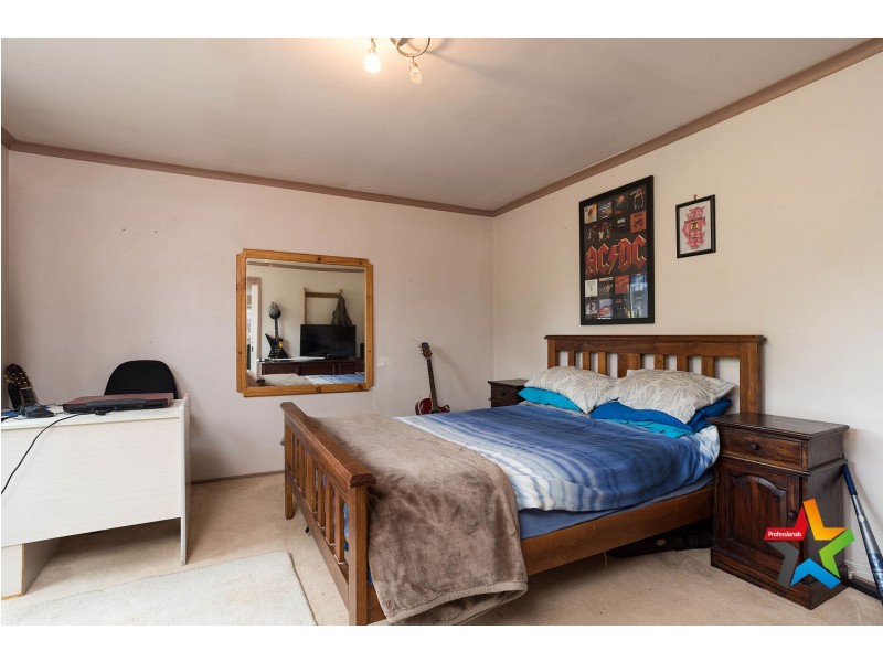 22 Krowera Street, Mooroolbark VIC 3138