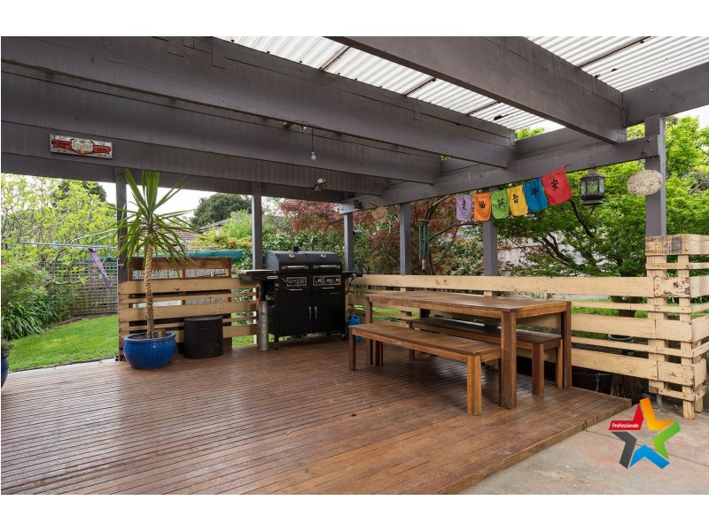 22 Krowera Street, Mooroolbark VIC 3138