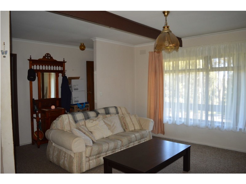 214 Manchester Road, Mooroolbark VIC 3138
