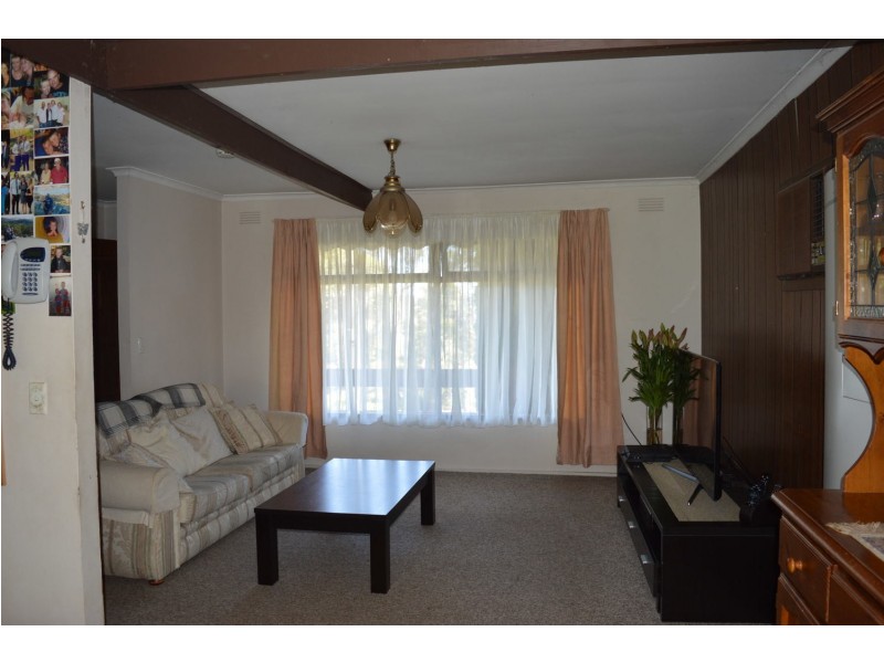 214 Manchester Road, Mooroolbark VIC 3138