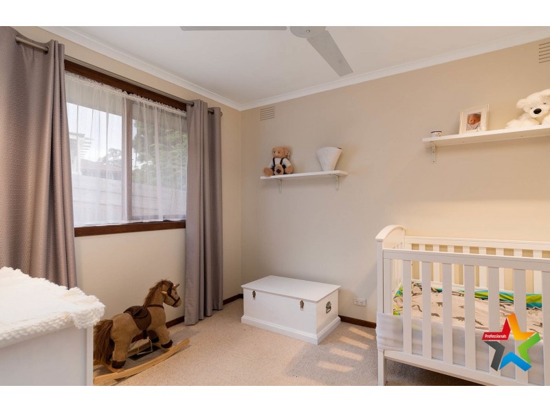 8 Songbird Avenue, Chirnside Park VIC 3116