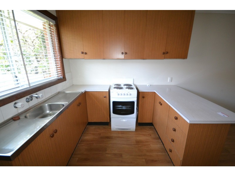 8/65 Hewish Road, Croydon VIC 3136