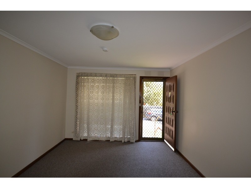 8/65 Hewish Road, Croydon VIC 3136