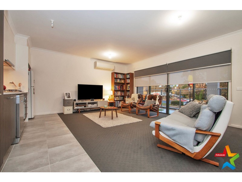 2 English Close, Mooroolbark VIC 3138