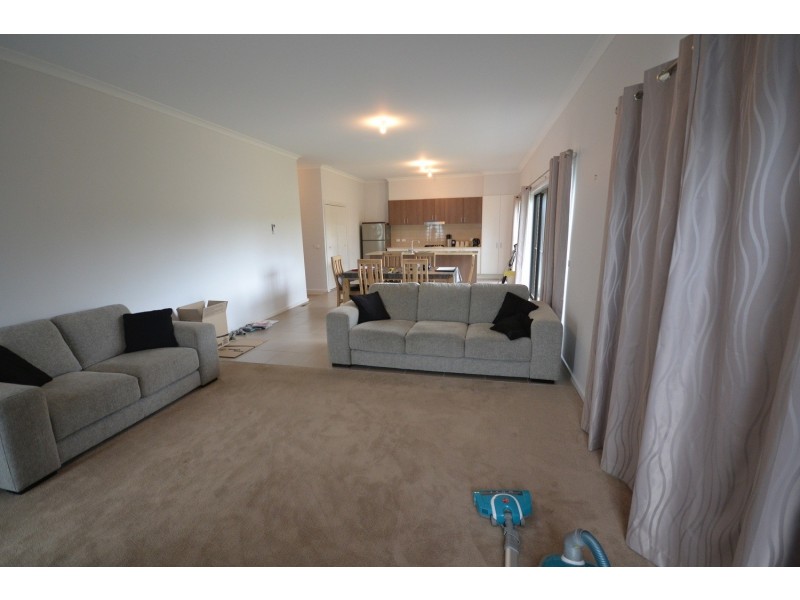 17A Balmoral Street, Kilsyth VIC 3137