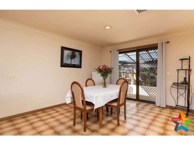 8 Kambora Court, Mooroolbark VIC 3138