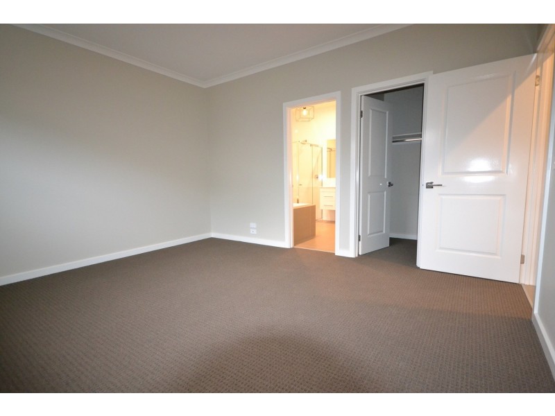 1 Wendels Close, Kilsyth VIC 3137