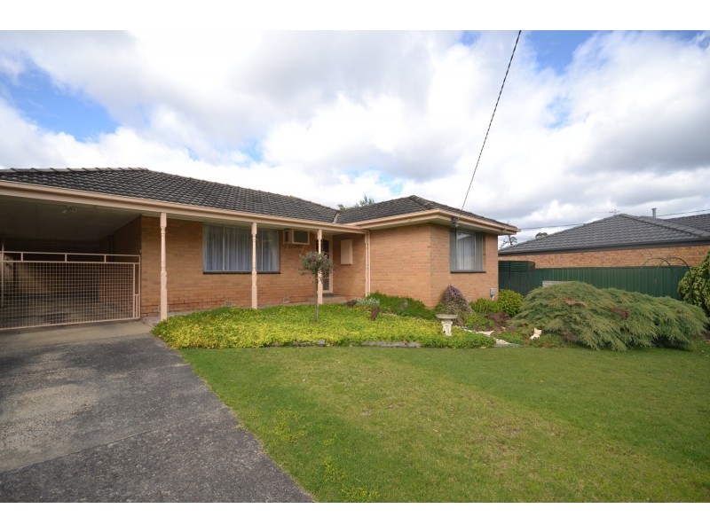 2 Grace Avenue, Mooroolbark VIC 3138