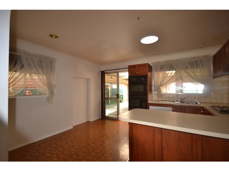 2 Grace Avenue, Mooroolbark VIC 3138