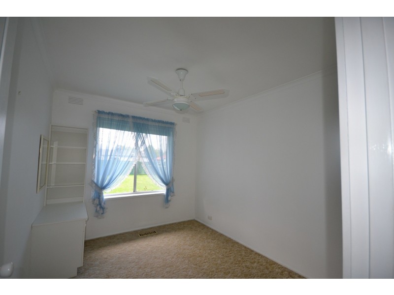 2 Grace Avenue, Mooroolbark VIC 3138