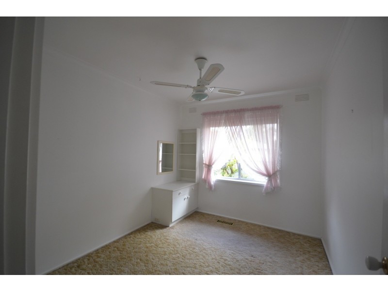 2 Grace Avenue, Mooroolbark VIC 3138