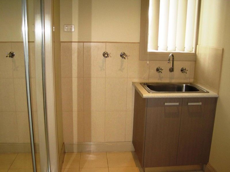 2/53 Terrigal Crescent, Kilsyth VIC 3137