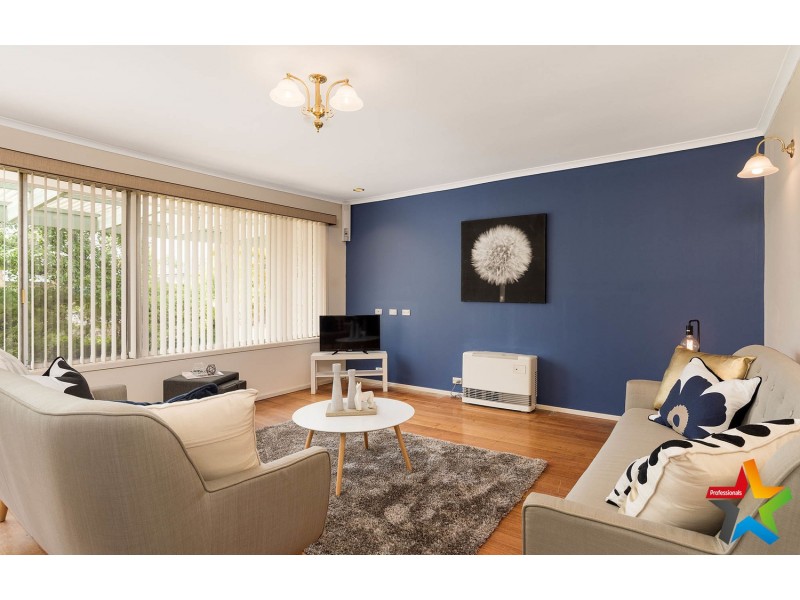 21 Blackburn Road, Mooroolbark VIC 3138