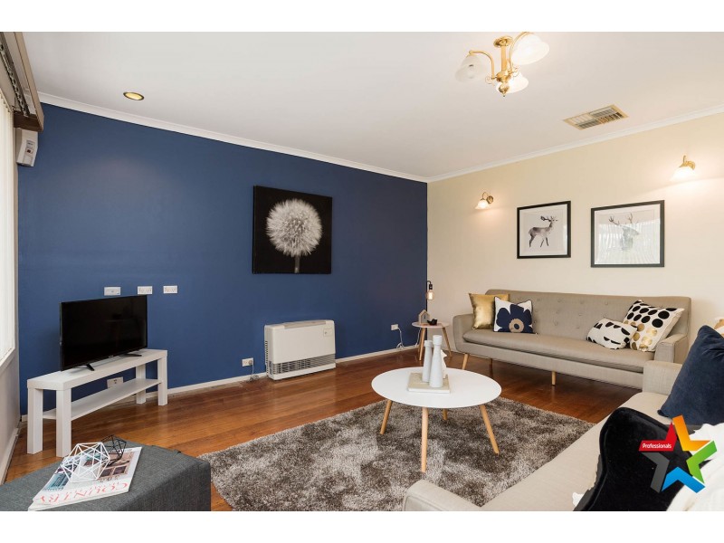 21 Blackburn Road, Mooroolbark VIC 3138