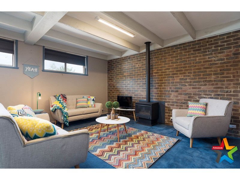 21 Blackburn Road, Mooroolbark VIC 3138