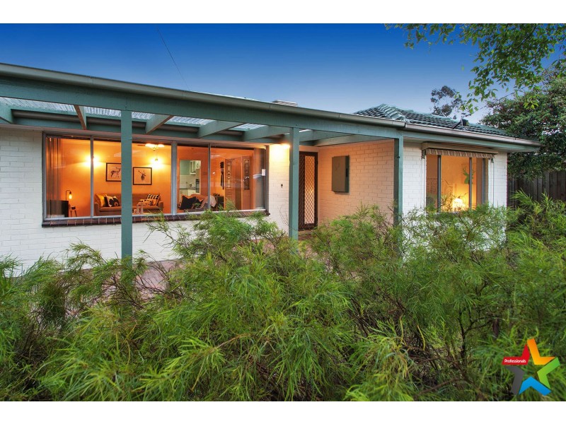 21 Blackburn Road, Mooroolbark VIC 3138