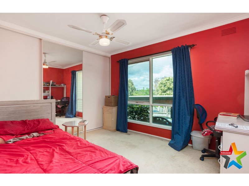 24 Carawa Street, Mooroolbark VIC 3138