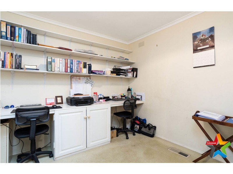 24 Carawa Street, Mooroolbark VIC 3138