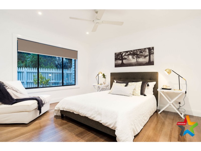 1/11 Parrs Road, Croydon VIC 3136