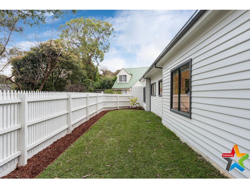 1/11 Parrs Road, Croydon VIC 3136