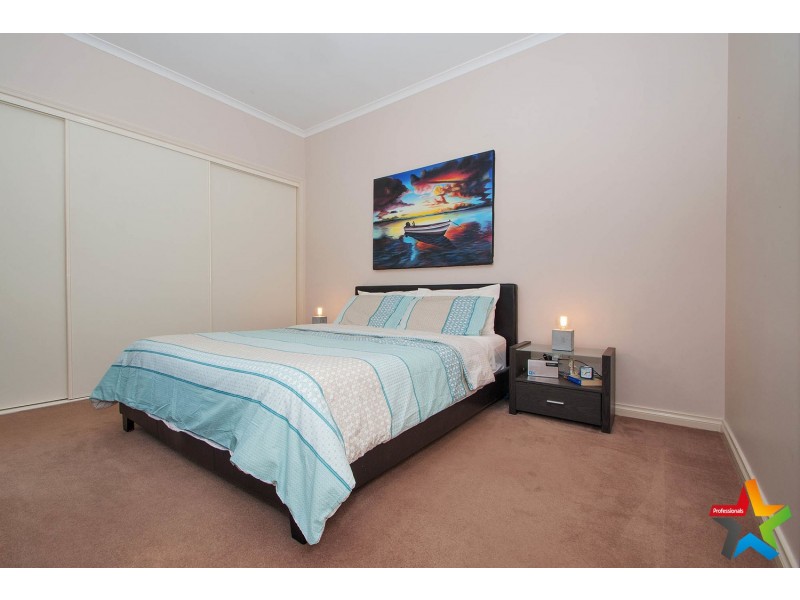 8a Swinburne Avenue, Mooroolbark VIC 3138