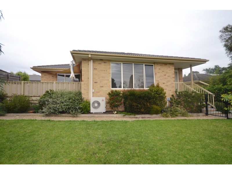 38  Cardigan Road, Mooroolbark VIC 3138
