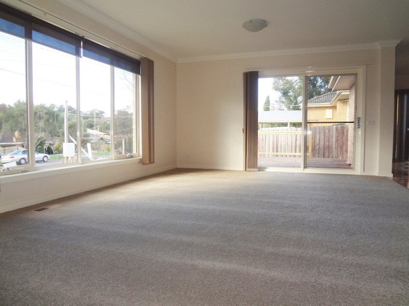 38  Cardigan Road, Mooroolbark VIC 3138