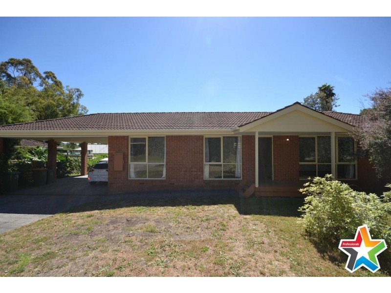 6/7 Read Road, Seville VIC 3139