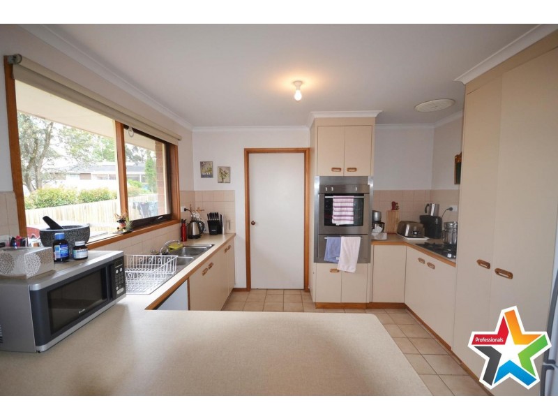 6/7 Read Road, Seville VIC 3139