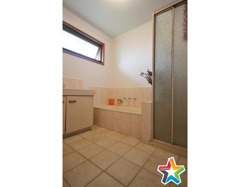 6/7 Read Road, Seville VIC 3139