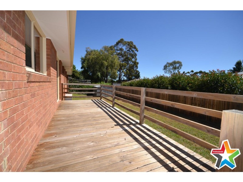 6/7 Read Road, Seville VIC 3139