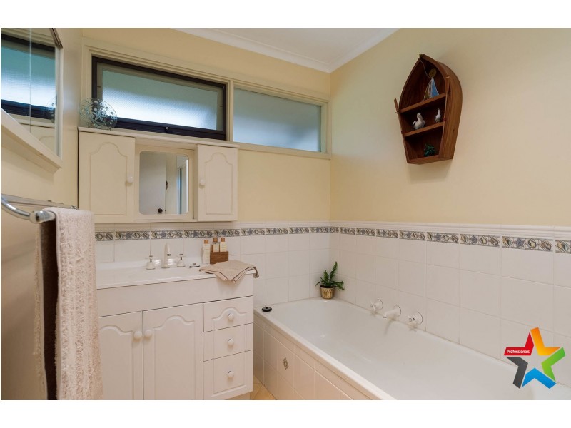 55 Johns Crescent, Mount Evelyn VIC 3796