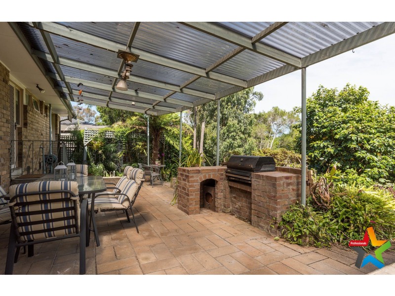 55 Johns Crescent, Mount Evelyn VIC 3796