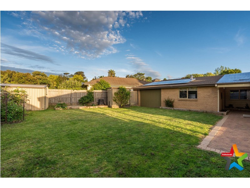 50 Savanna Drive, Mooroolbark VIC 3138