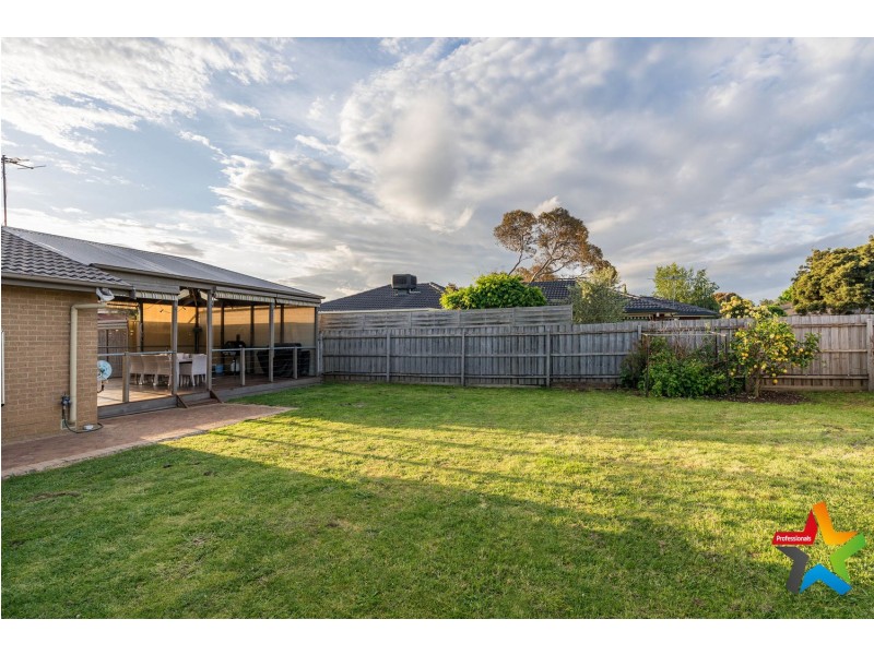 50 Savanna Drive, Mooroolbark VIC 3138