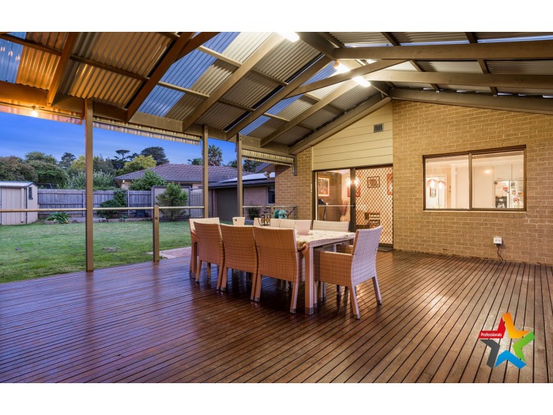 50 Savanna Drive, Mooroolbark VIC 3138