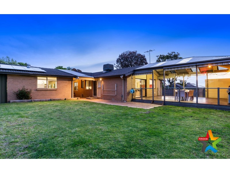 50 Savanna Drive, Mooroolbark VIC 3138