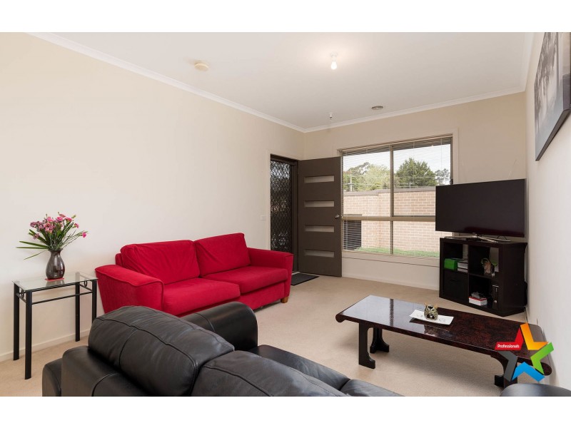 3/42 Zina Grove, Mooroolbark VIC 3138