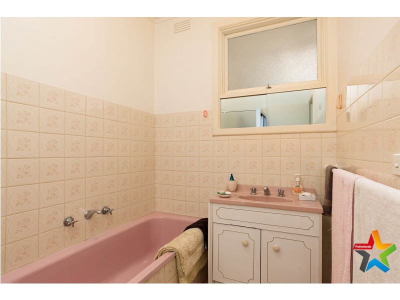 1/34 Jackson Street, Croydon VIC 3136