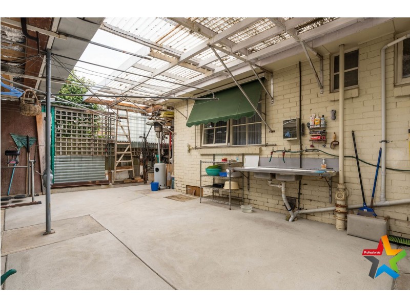 1/34 Jackson Street, Croydon VIC 3136