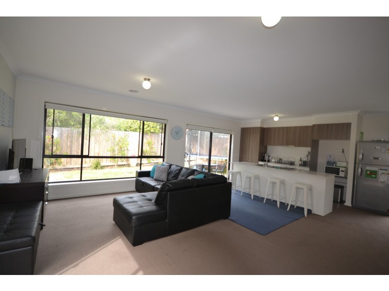 45 Tanika Circuit, Croydon VIC 3136