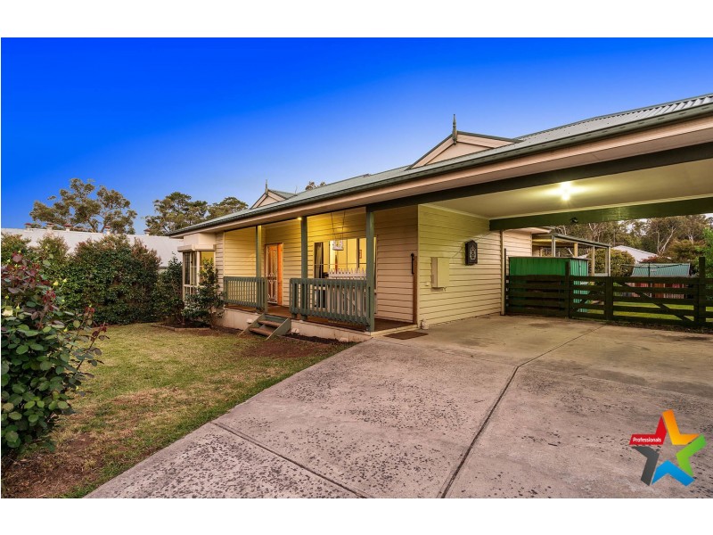 588 Warburton Highway, Seville VIC 3139