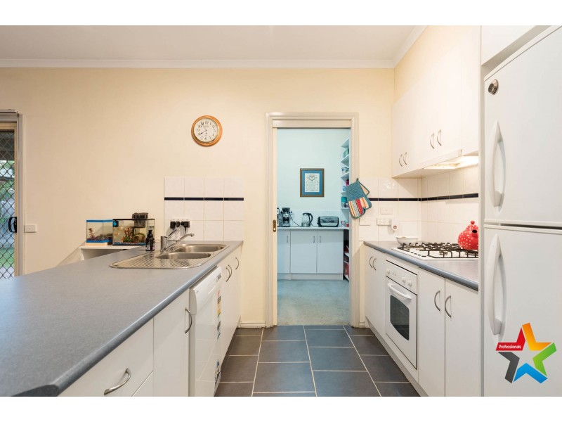 588 Warburton Highway, Seville VIC 3139