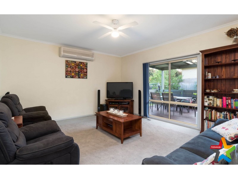 588 Warburton Highway, Seville VIC 3139